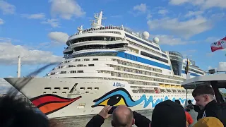 AIDAmar auslaufen aus Warnemünde am 14.04.24