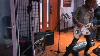 A Place To Bury Strangers - Ocean (Live on KEXP)