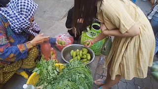 Seafood And Fresh Food In Market - Daily Fresh Foods And People Activities- Khmer Food On Street