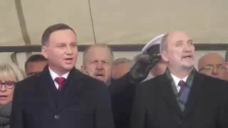 Prezydent Andrzej Duda śpiewa Hymn Polski