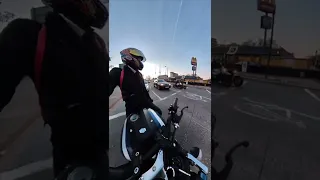 Always trying to make motorcycle friends at lights 👋