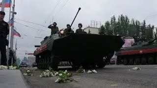 Ukraine rebels roll out banned tanks on WWII Victory Day