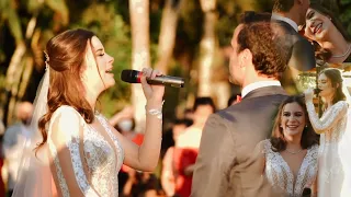 Casamento #LUMIGOR | Noiva Luma Elpidio cantando "Te Entreguei Meu Coração" na entrada do noivo Igor
