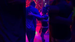 Salsa social dancing in Hong Kong 🇭🇰 Eran the super salsero 🕺🏻 Tuesday night in Lan Kwai Fong 🥂