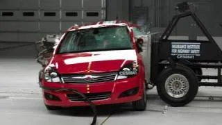 2008 Saturn Astra side IIHS crash test