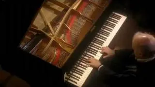 Barenboim plays Beethoven "Pathétique" Sonata No. 8 in C Minor Op. 13 ,3rd Mov.