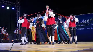 Folklore sotto le stelle sul palco a Gorizia: la prima serata