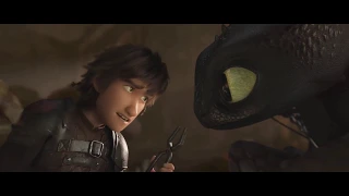 TOOTHLESS FALLS IN LOVE "HOW TO TRAIN YOUR DRAGON" |Movie Clip Bro