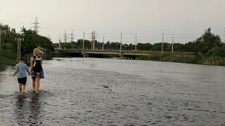 Кальчик вышел из берегов / Прогулка по воде / Мариуполь