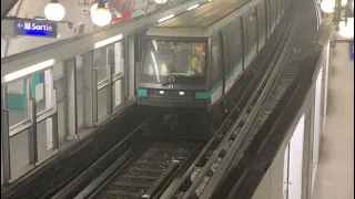 [Metro 4 RATP] Voyage dans le MP89CA n•10 entre Porte de Clignancourt et Barbés Rochechouart.