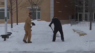 Arctic winds continue to blow as locations prepare for Iowa caucuses