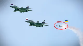 Scary moment! Two Russian MiG-29 fighter pilots died instantly. after being hit by a missile