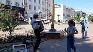 На улице Ленина в Улан Удэ