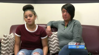 Mom calls for expulsion of girl who threatened daughter with knife