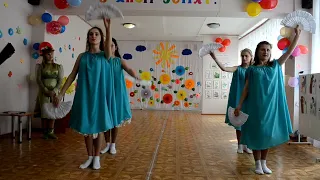 Танец воспитателей в детском саду/kindergarten