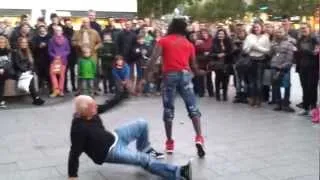 Street performance in Berlin. (B-boying/Breakdancing and Skating)