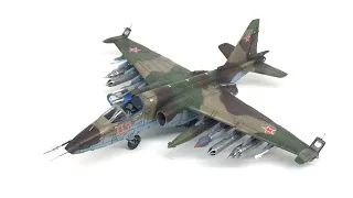 Су-25 модель штурмовика 1/72 / Su-25