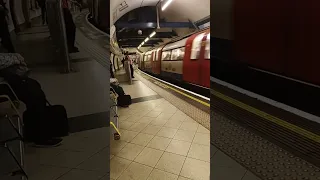 Original Mind The Gap At Embankment