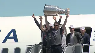 Colorado Avalanche bring Stanley Cup back to Denver