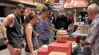 Malacca's Grand Old Flea Market At Jalan Hang Jebat