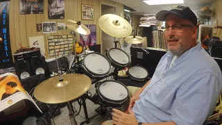 Drum Lesson - 1/2 Time Shuffle Drum Groove, Jeff Porcaro makes a special appearance at the end.