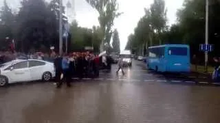 Митинг шахтеров в Донецке. Съемка из авто. 18.06.2014 ДНР