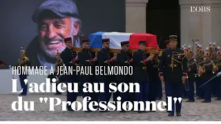 Le cercueil de Jean-Paul Belmondo quitte les Invalides au son de "Chi Mai" d'Ennio Morricone