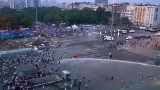 La police turque disperse les protestataires du parc Gezi