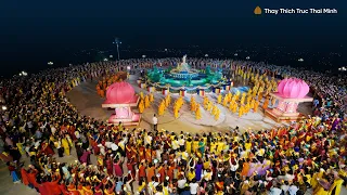 Light of gratitude as offerings on the Buddha's birth