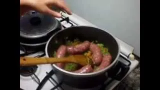 Итальянское блюдо.Очень вкусно!  / Salsiccia , funghi con polenta