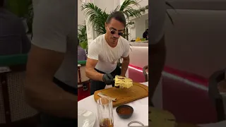 😳 💰Nusret Most Expensive Golden Steak - #SALTBAE NUSRET VIDEO #27 | FAMOUS CHEF #NUSRET #shorts