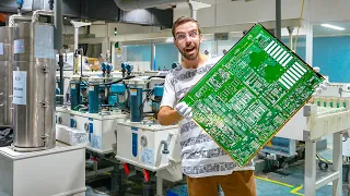 qui NASCONO i Circuiti delle TESLA! 😱 Visita alla Fabbrica di PCBWAY