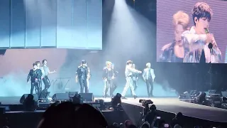 220906 Seventeen - Shadow Fancam "Be the Sun" @ Prudential Center