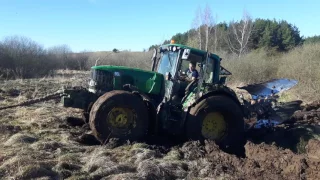 Tractor stuck in mud 2017