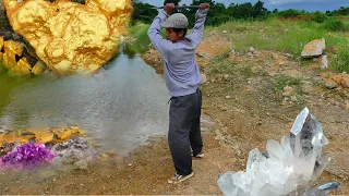 Large gold found in large rocks