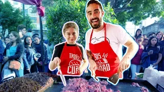 TRABAJANDO EN LA TAQUERIA DE KAROL SEVILLA