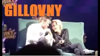 Gillovny moments at s convention panel 2018 (David Duchovny Gillian Anderson The X Files)