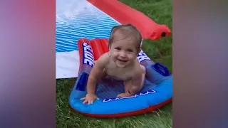 FUNNY VINE ★ Забавные дети, играющие в водные горки, терпят неудачу ¦¦ Funny Kids Water Fails Videos