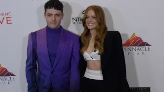 Tom Lewis, Abigail Cowen "Redeeming Love" Film Premiere Red Carpet Fashion