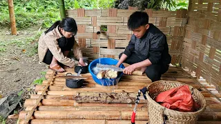 The homeless boy and the poor girl went to the forest and got food from the forest to cook