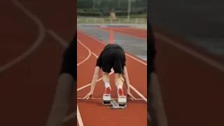 The best sprint start ever 🤣🤣 #athletics #shortsvideo #track