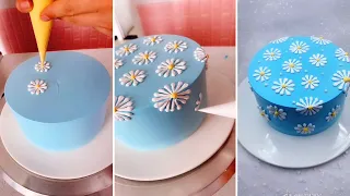 Décoration un gâteau aux marguerites bleues || Decorating Blue Daisy Cake || La Pâtisserie #shorts