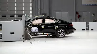 2019 Volkswagen Arteon driver-side small overlap IIHS crash test