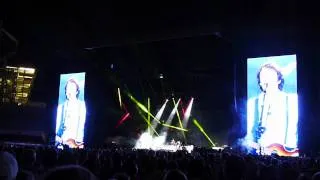 Day Tripper, Paul McCartney on the run at Yankee Stadium 7/15/2011