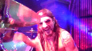 Mike Portnoy Drum Cam - Avenged Sevenfold - Welcome To The Family - Paris, France 11/14/10.mov