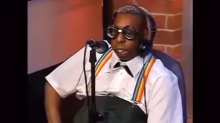 BEETLEJUICE answering straight forward questions and getting them wrong for 102 seconds !