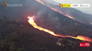 Acercamiento a Nueva colada de N a S (1/10/21) Dron. Erupción La Palma IGME-CSIC