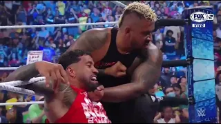 Roman Reigns e solo Sikoa finge Entregar a Coroa de Tribal Chief e Ataca Jimmy Uso smackdown 7/7/23