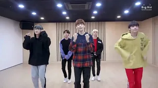 То чего вы не замечали в TXT (투모로우바이투게더) ‘Cat & Dog’ Dance Practice (Appeal ver.)