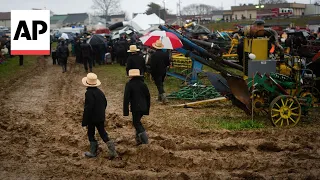 Fundraising auctions at Pennsylvania's annual Amish mud sale
